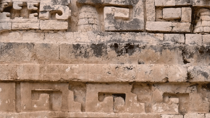 Ein Teil einer Mauer (Foto: Thomas Wildgruber)